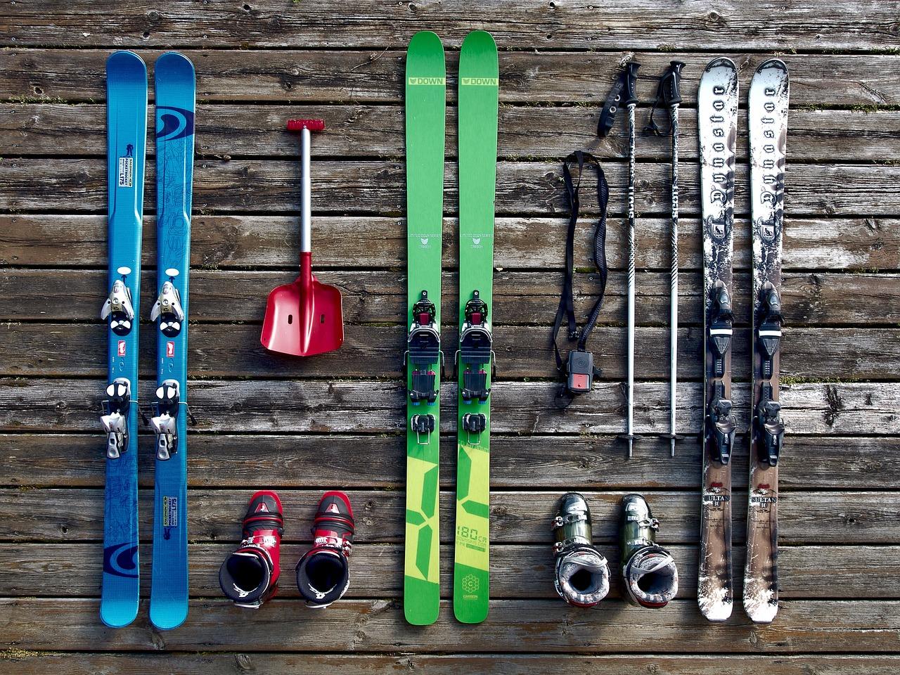 Czym się kierować przy wyborze sprzętu na narty