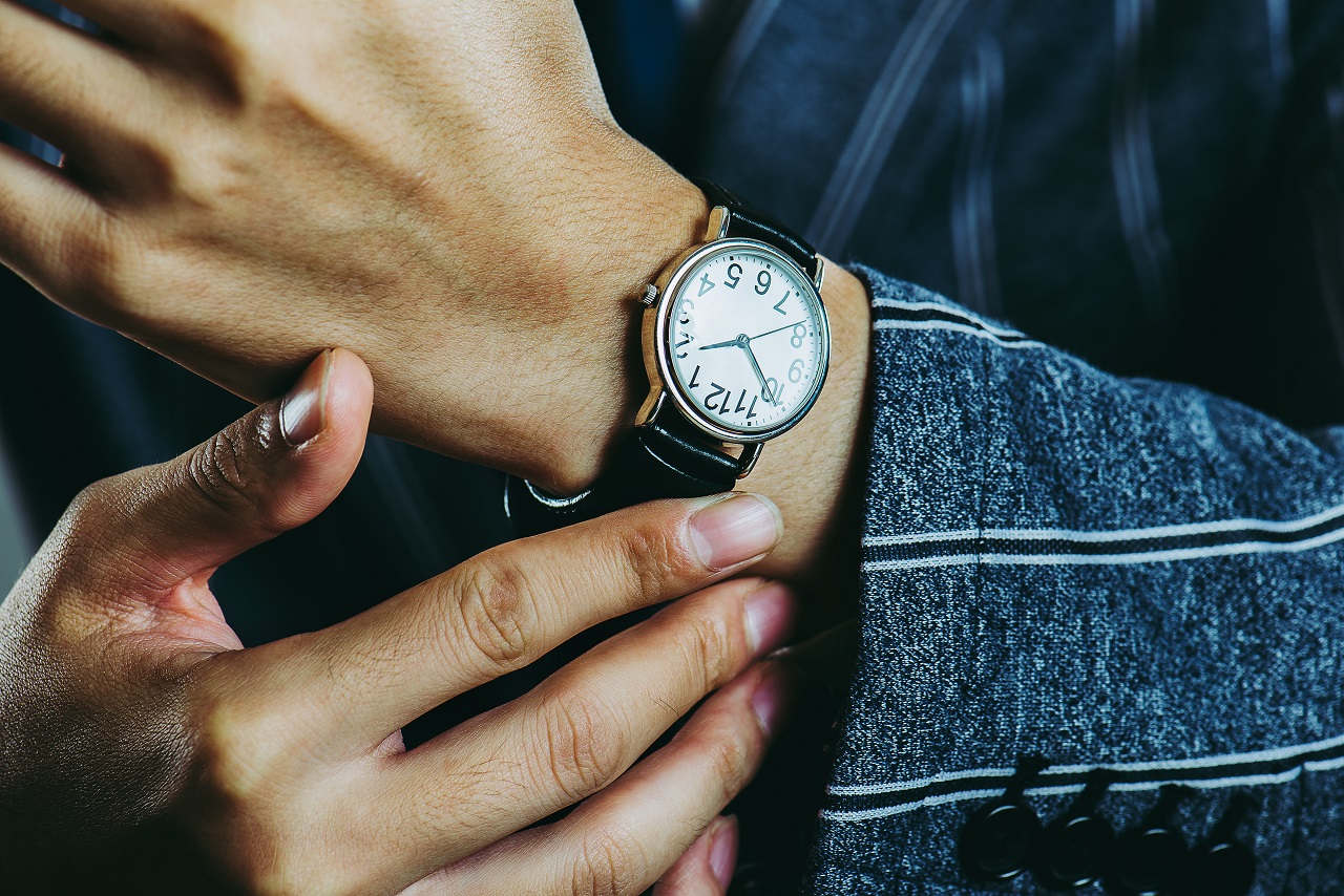 Za sprawą jakich cech zegarki szwajcarskie zyskały taką popularność?