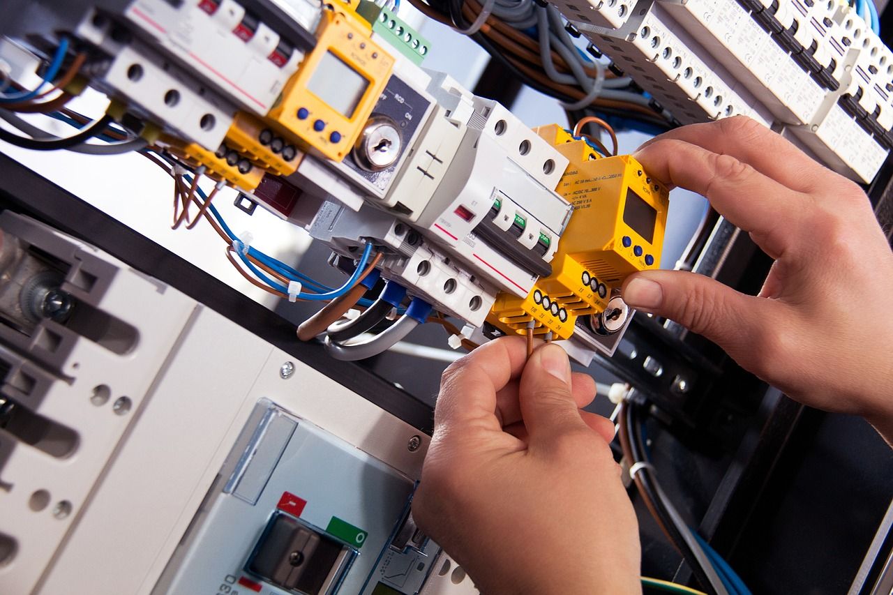 Jak często należy modernizować instalację elektryczną?